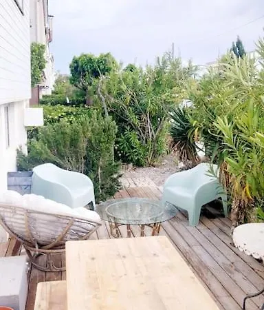 - House * Gruissan